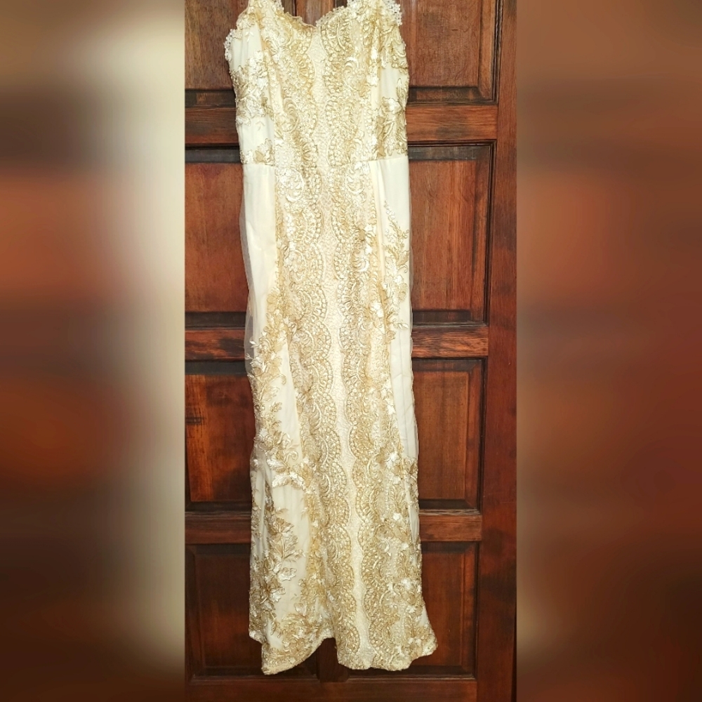 Wedding dress